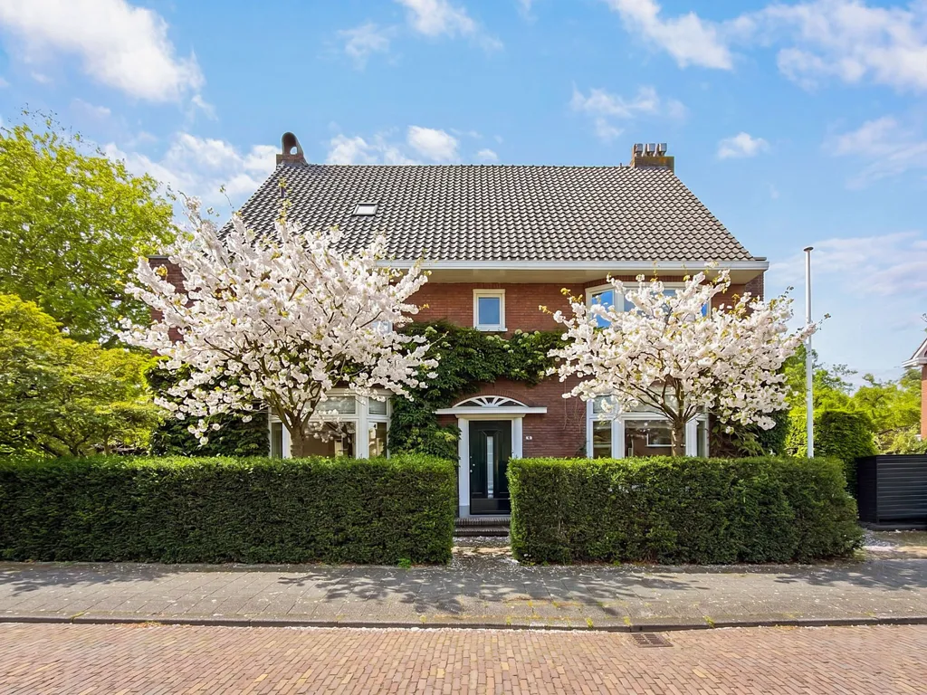 Exterior - Villa with Garden in Rotterdam-Kralingen