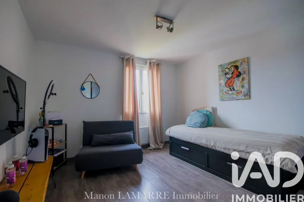 Chambres - Maison Rénovée avec Jardin à Freneuse
