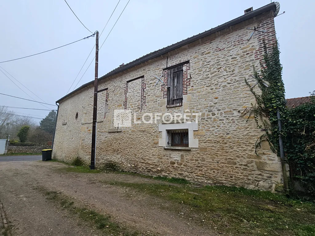 Välivaade - 1939 House with Workshop in Ully-Saint-Georges