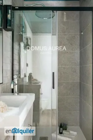 Salles de bain - Furnished Flat in Malasaña Centre