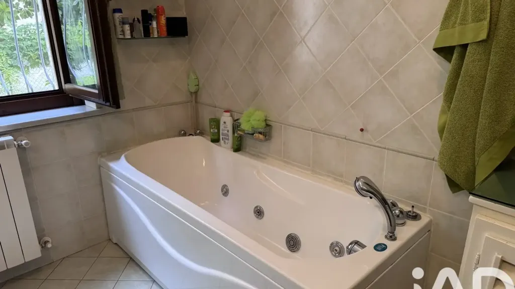 Bathrooms - Ground Floor Apartment with Garden in Querceta
