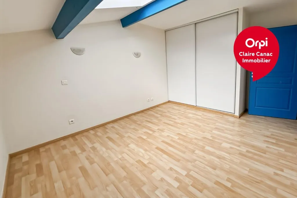 Pièces - Appartement Duplex Lumineux en Centre-Ville