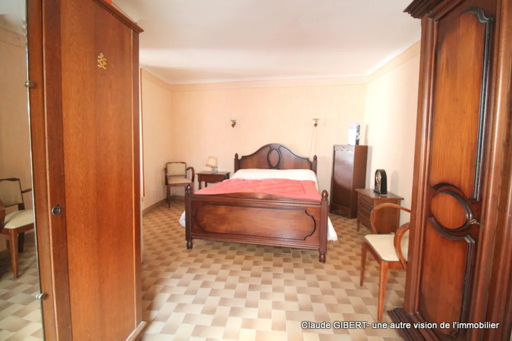 Chambres - Maison de Village T4 avec Garage à Mèze