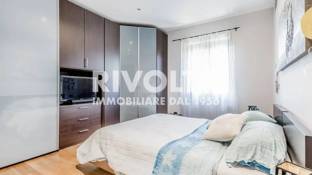 Chambres - Terraced Villa with Panoramic Terrace in Guidonia Montecelio