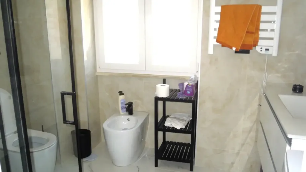 Vannitoad - Rented Room with Panoramic View in Central Rome