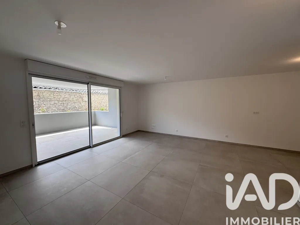 Pièces - Appartement avec terrasse et parkings à Baillargues