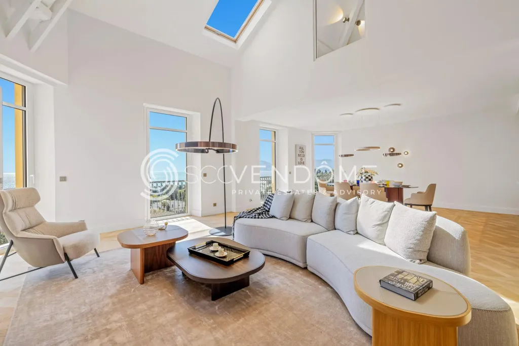 Elutuba - Duplex with Panoramic Sea View in Cannes