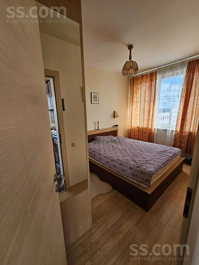 Magamistoad - 3-Bedroom Apartment with City View in Riga Centre