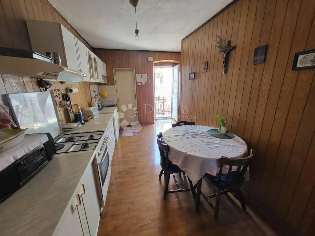Söögituba - Two-Storey Apartment with Terrace in Nin