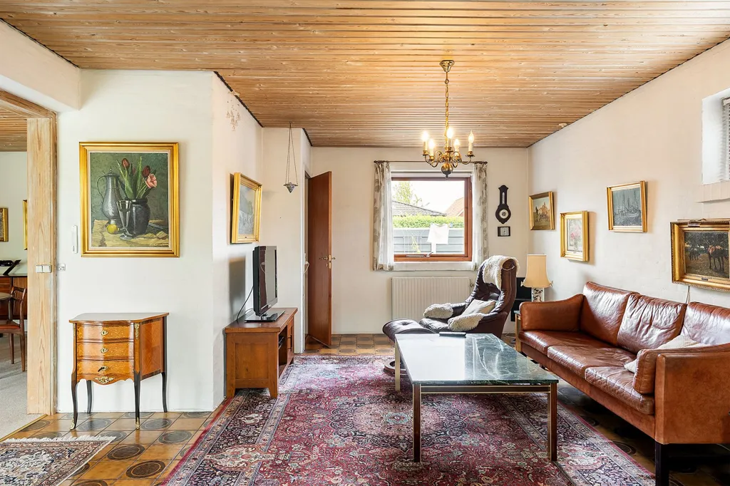 Elutuba - Detached Villa with Garden in Odense S