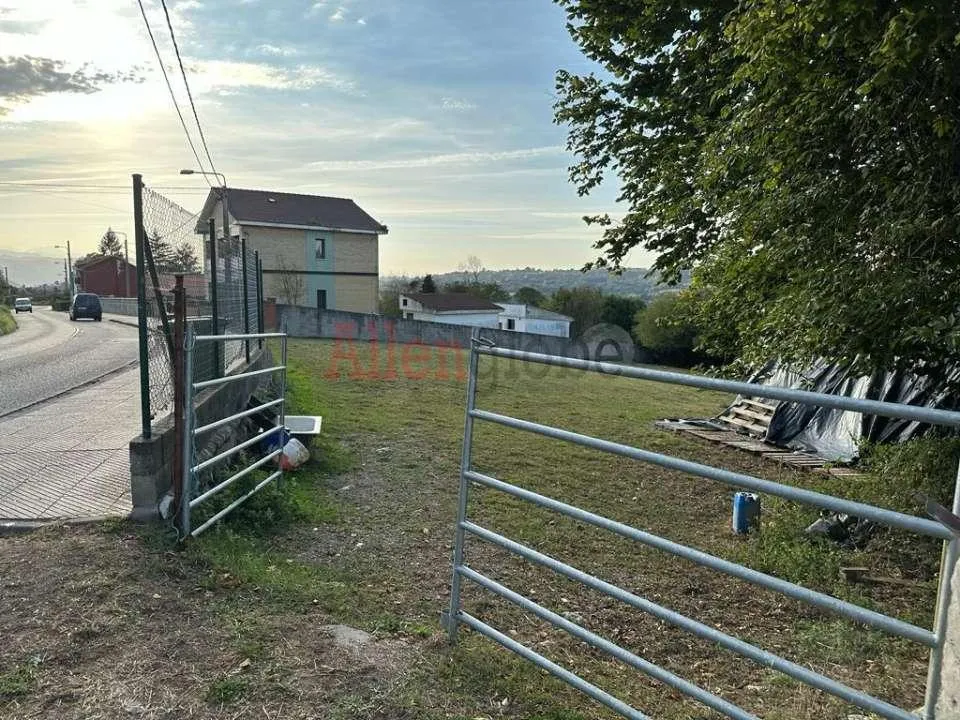 Giardino - Buildable Plot with Rural Views in Oviedo