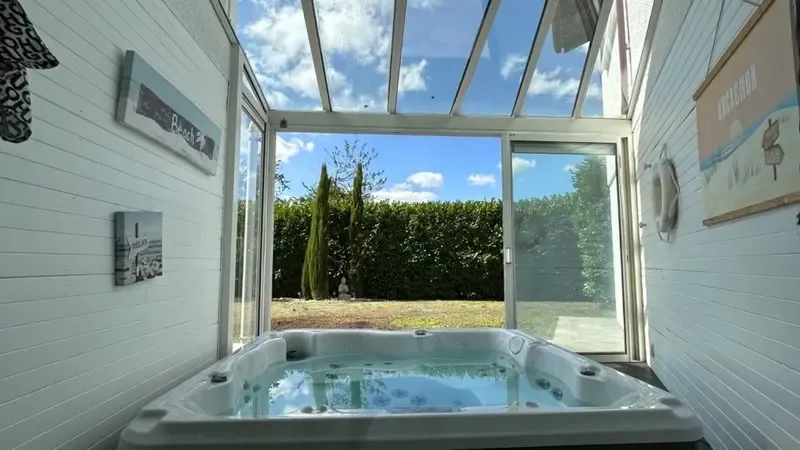 Terrace - Architectural House with Pool in Cap de Bos, Pessac