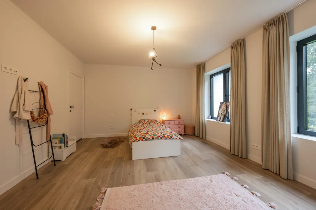 Chambres - Villa Rénovée avec Jardin à Turnhout