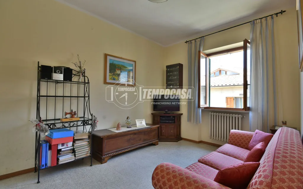 Living Room - Spacious Flat with Mountain View in Osimo
