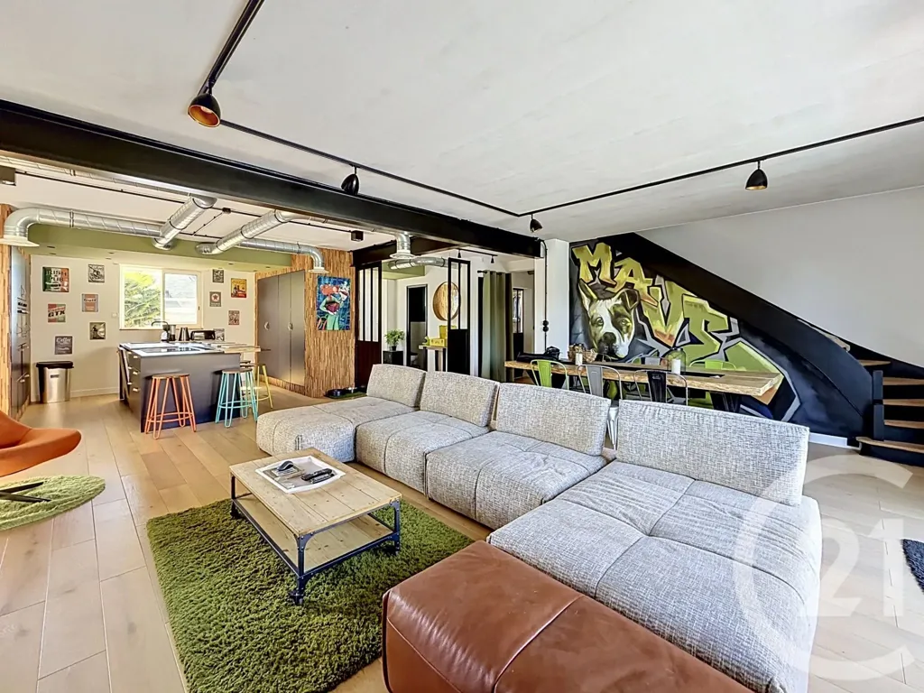 Elutuba - 9-Piece House with Pool and Spa in Ancenis