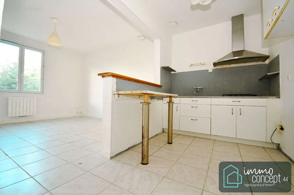 Kitchen - Detached House with Garden in Bouaye