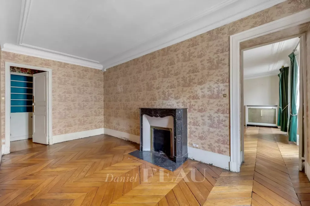 Elutuba - Elegant 4-Bed Apartment with Courtyard View in Versailles
