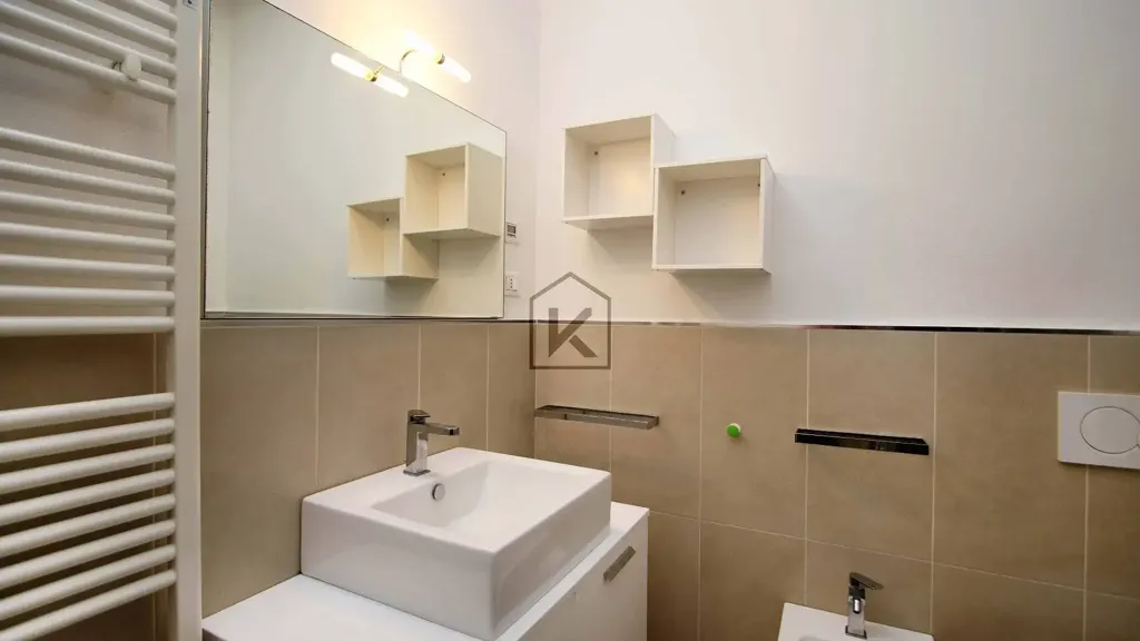 Salles de bain - Bright Triplex with Balcony in Milan