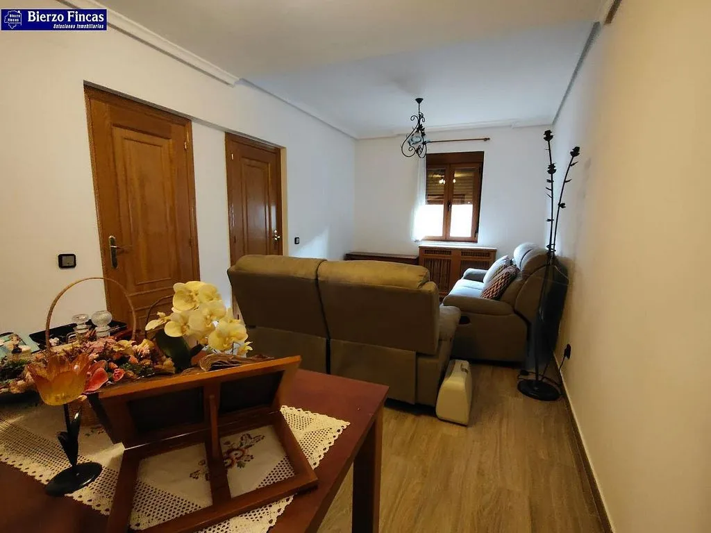 Séjour - Spacious Chalet with Garden in Fabero
