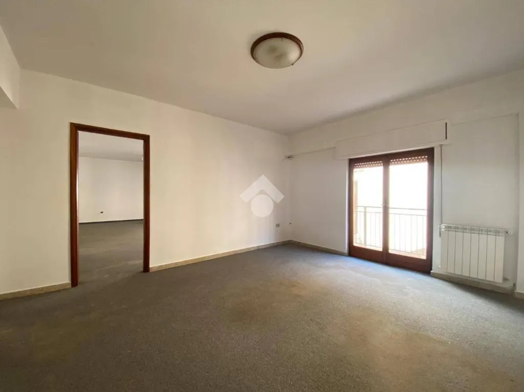Toad - Office Space with Balcony in Marsala