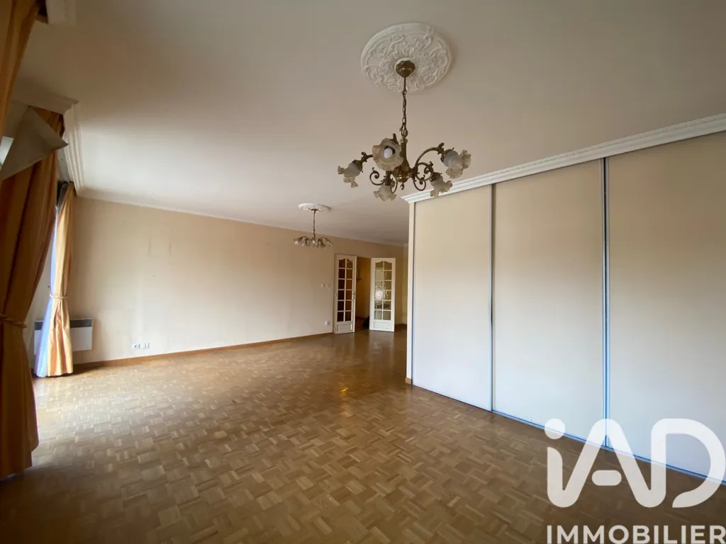 Séjour - Appartement avec Garage à Cachan, Proche Transports