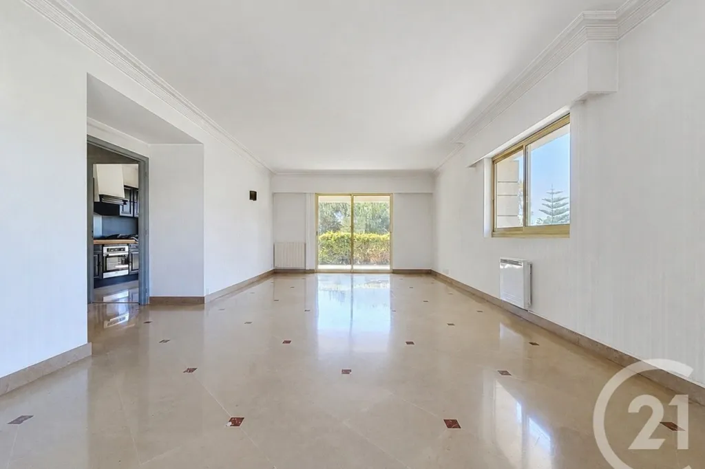 Séjour - Maison en Pierre avec Terrasse à Antibes