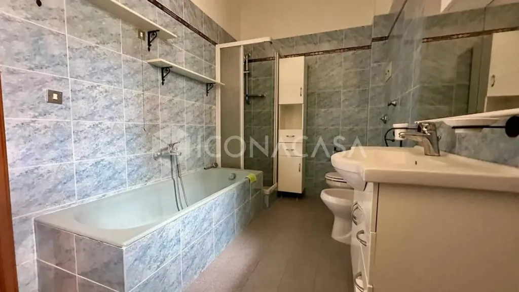 Bathrooms - Spacious Apartment with Balconies in Reggio Calabria