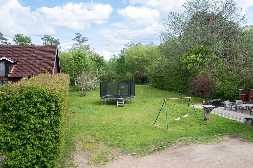 Aed - Funkis Villa with Garden in Osby