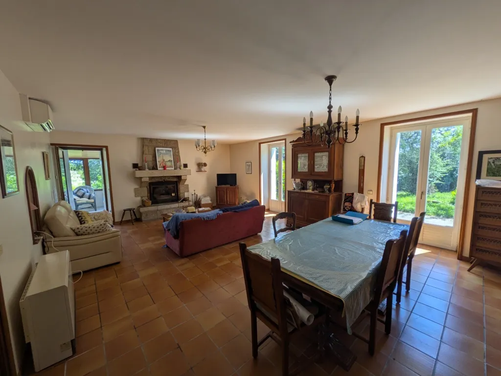 Söögituba - Bourgeois House with Ample Garden in Bubry