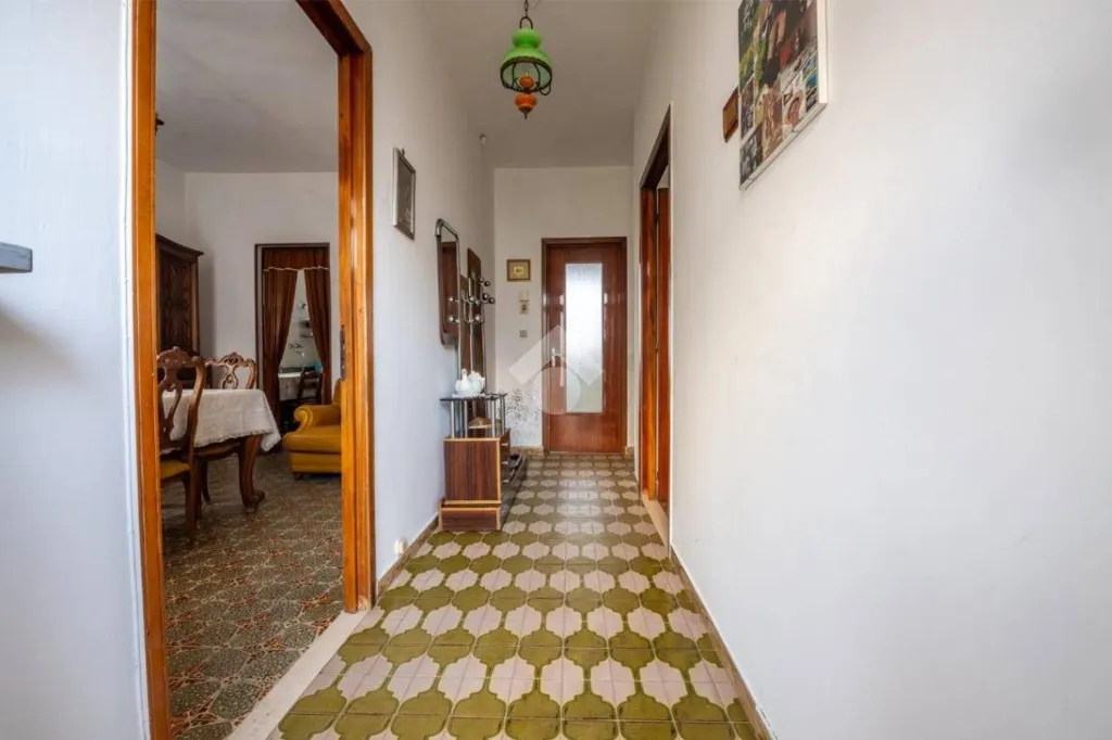 hallway_entrance