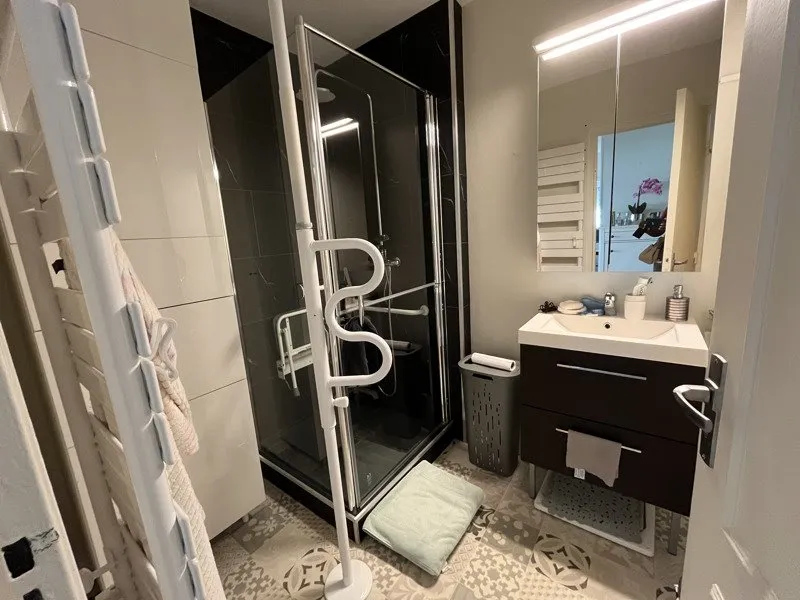 Bagni - Bright Apartment with Balcony near Penfeld