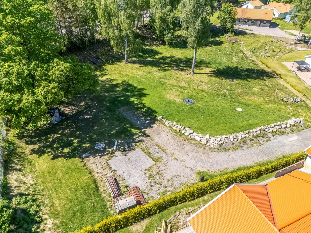 Õhuvaade - Unbuilt Plot with Lake View in Stavsjö