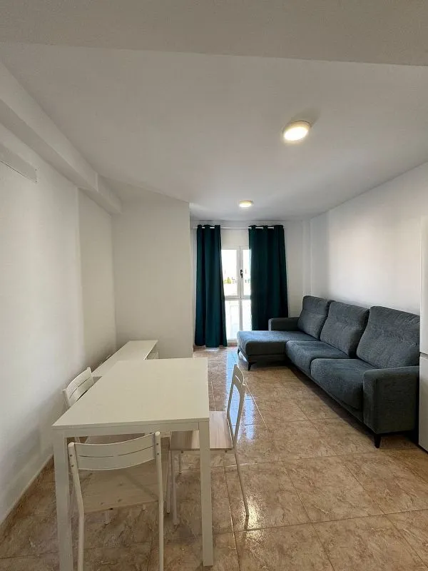 Séjour - Furnished Flat with Balcony in North District