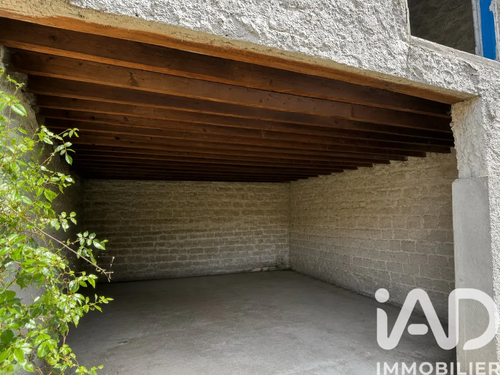 Garage - Grange à Aménager avec Jardin à Fort Potentiel