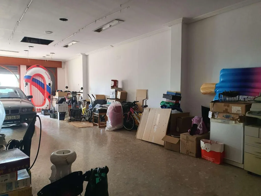 Garage - Commercial Premises with Carpark in Torrox