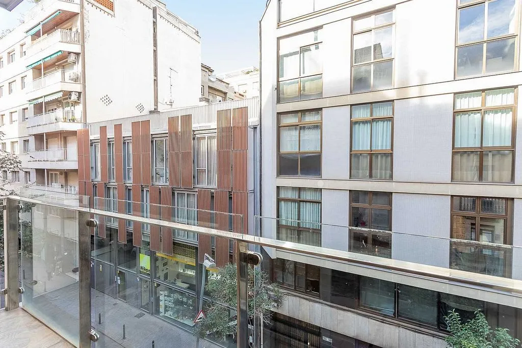 Balcone - Duplex with Terrace in Sant Gervasi, Barcelona