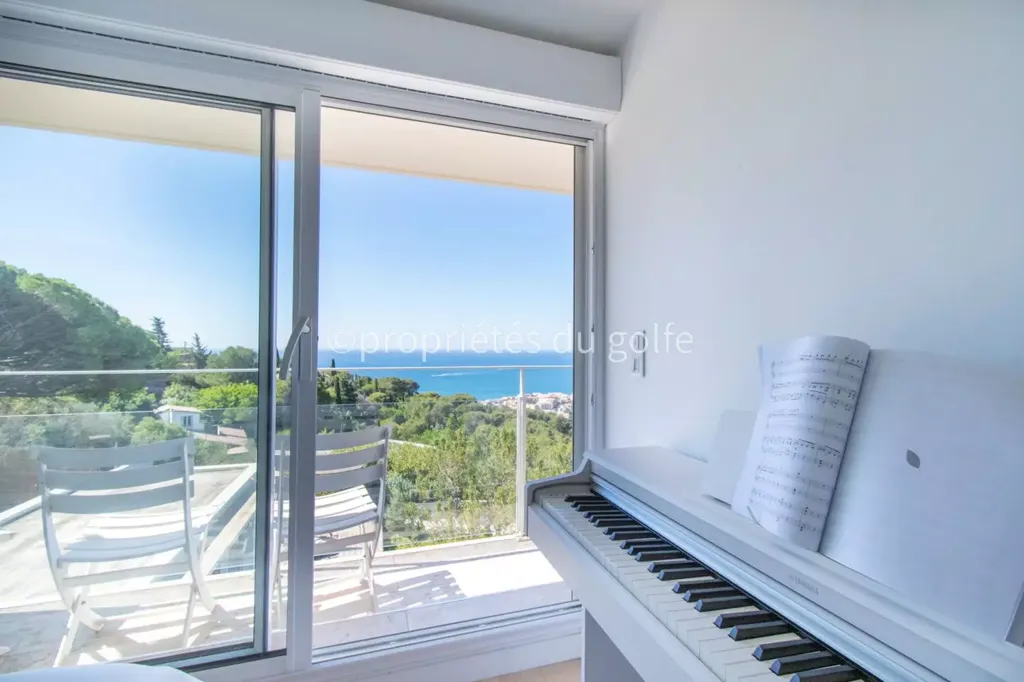 Rooms - Villa with Panoramic Sea View in Sète
