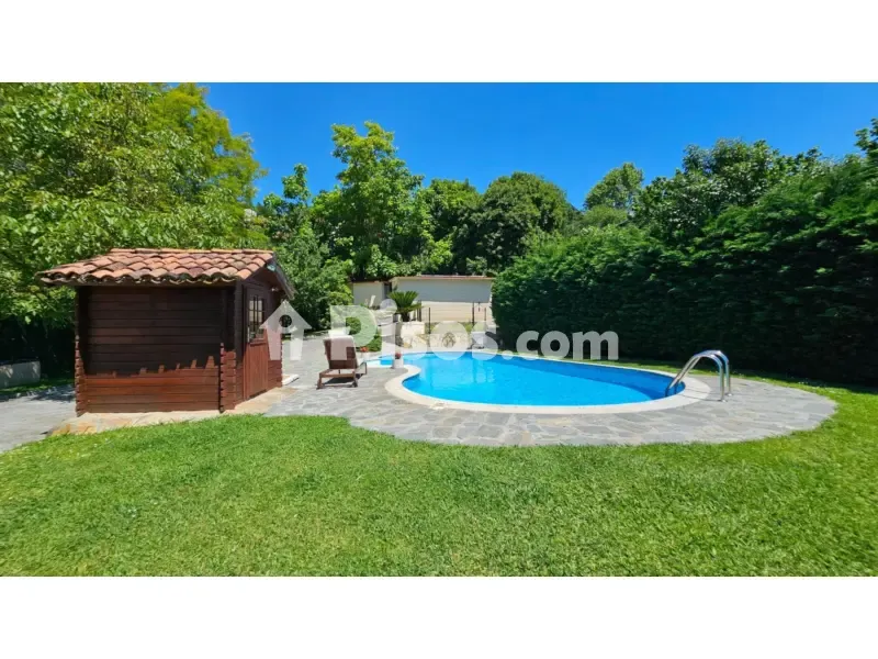 Pool - Independent Villa with Private Pool in Gueñes