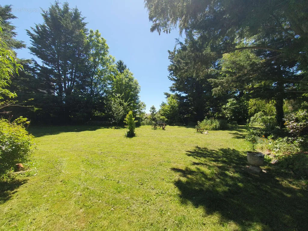 8-room house in Graissac