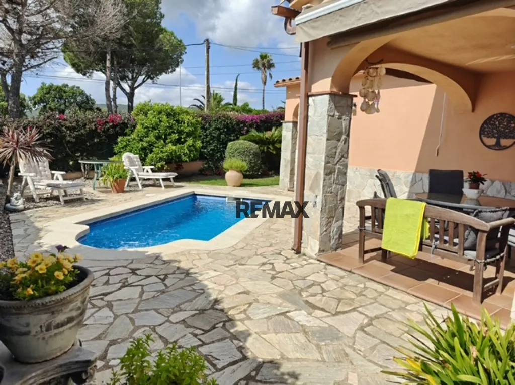 Piscine - Chalet with Sea View in Mas Pere