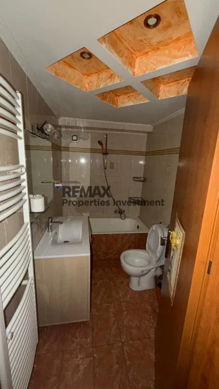 Salles de bain - Bright Apartment with Balcony in Kastella, Piraeus