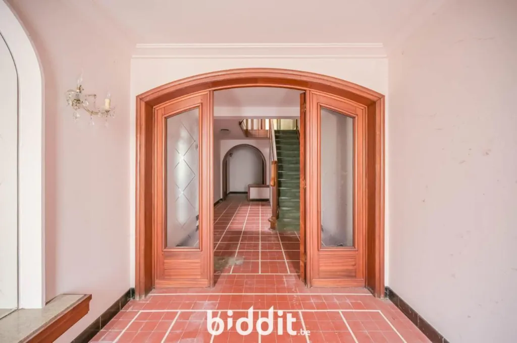 Hallway - Spacious House with Garden in Louvain