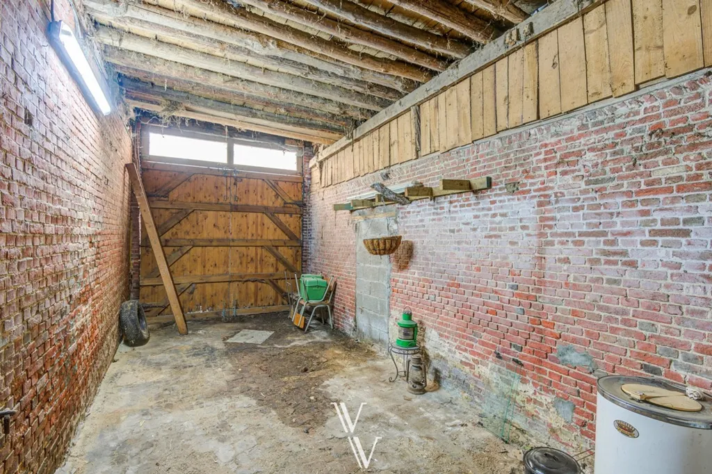 Garage - Ferme à Rénover sur Site Privé à Pulle