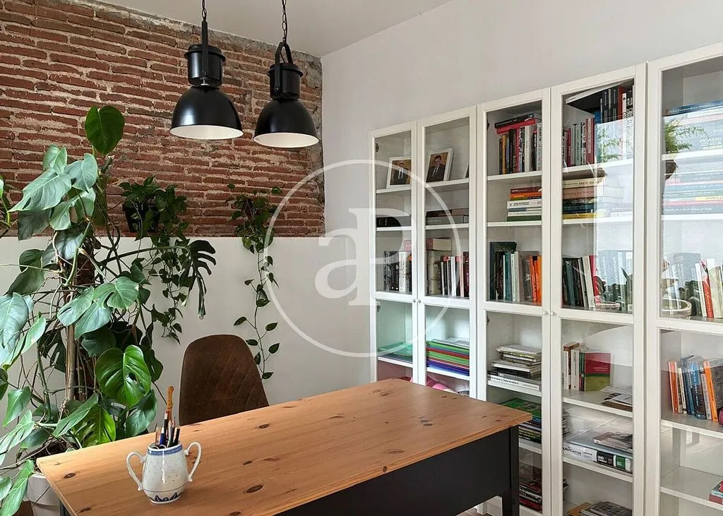 Bureau - Charming Chalet with Terrace in Calella