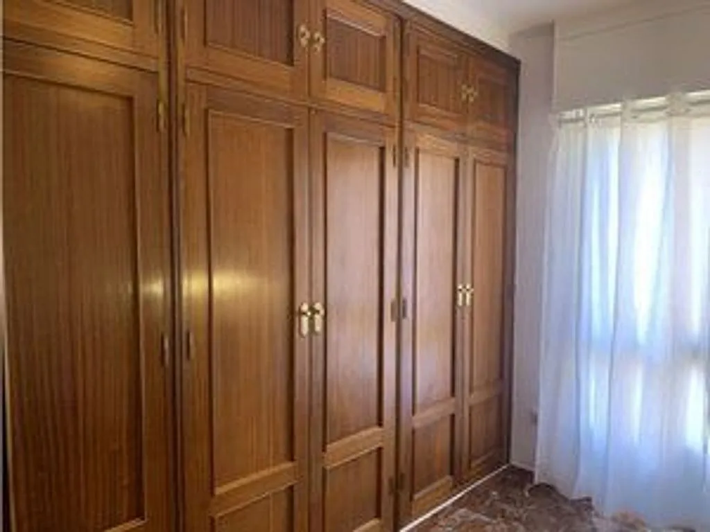 Pièces - Furnished Flat with Balcony in Granada