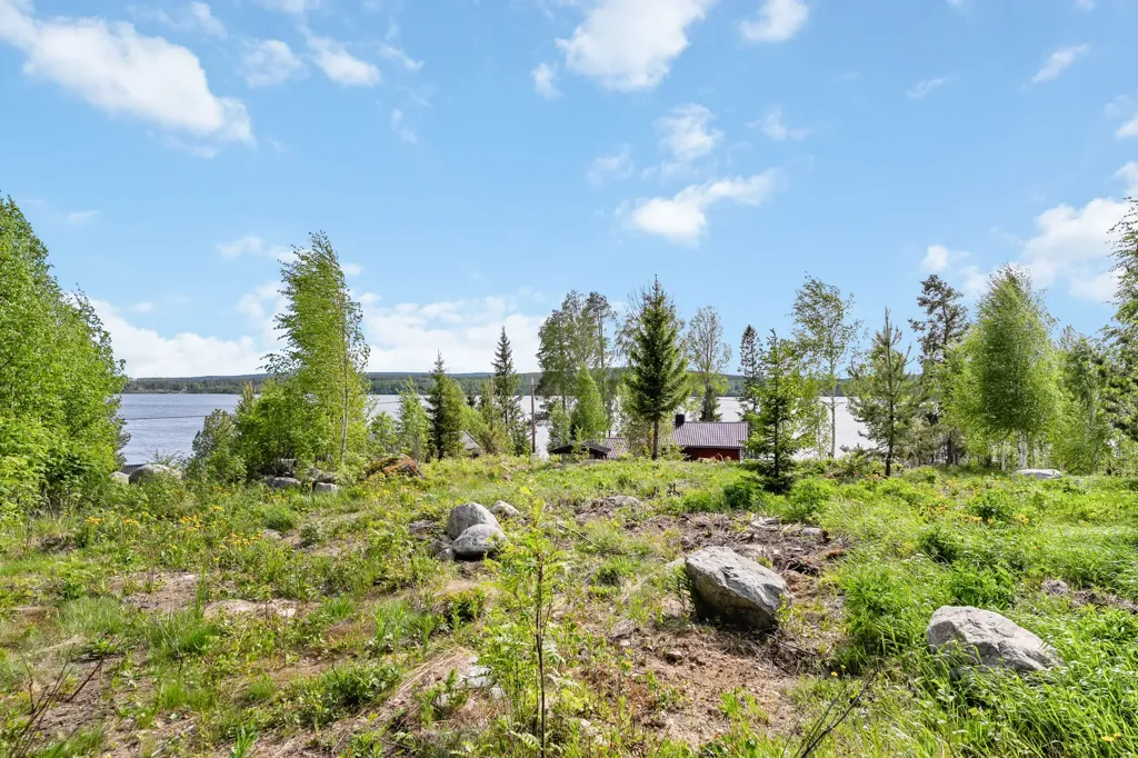 Jardin - Natural Plot with Lake View in Svala, Njurunda