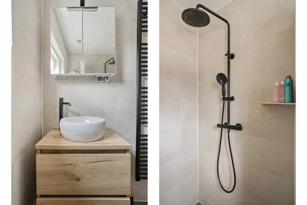 Bathrooms - Characterful Semi-detached House with Garden in Tilburg