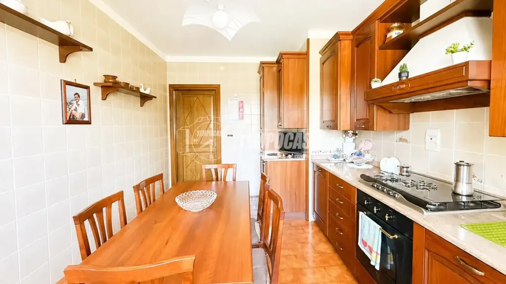 Köök - Apartment with Balcony in Asti