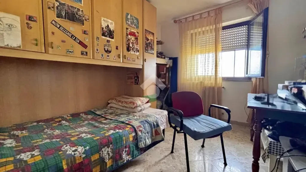 Chambres - Top-Floor Apartment with Balcony in Loseto