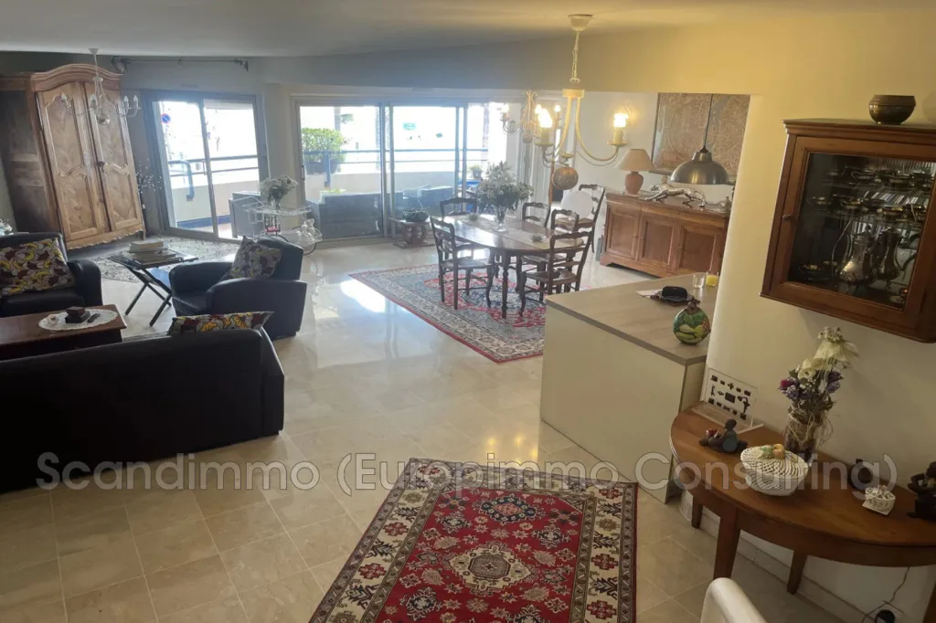 Salle à manger - Appartement en Front de Mer avec Vue à La Ciotat